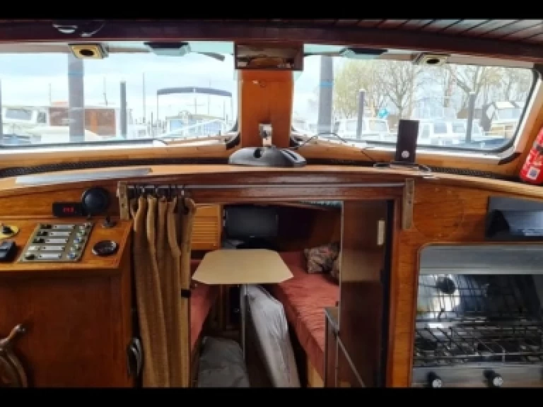 Pronájem lodi peereboom kruiser kruiser v Svět na Samboatu