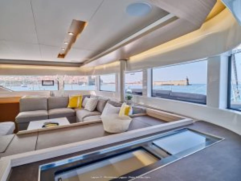 Pronájem Katamarán Lagoon s licencí