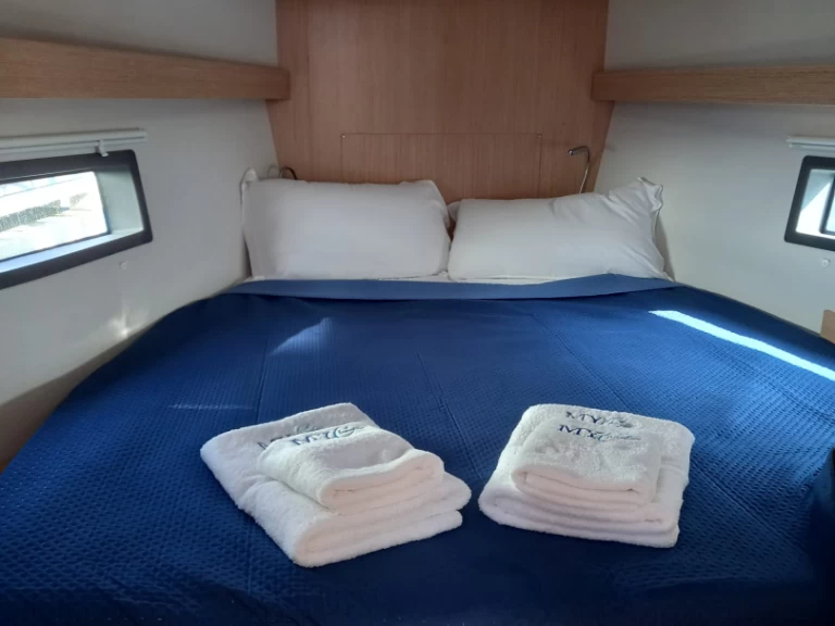 Bavaria Bavaria C42 jednotlivci a charterové společnosti v Castiglioncello