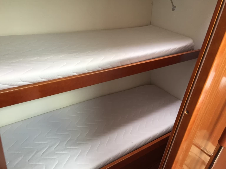 Pronájem lodi Bénéteau Oceanis 50 Family v Cugnana Verde na Samboatu