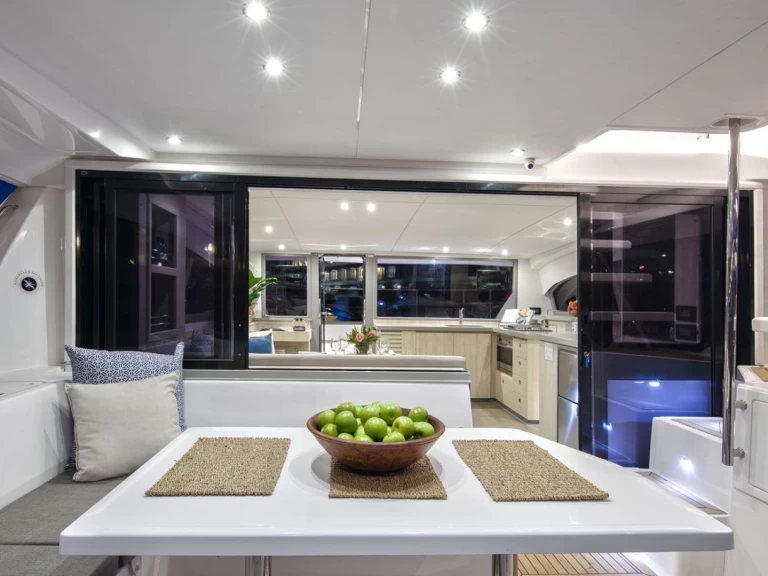 Pronájem lodi Leopard Leopard 43 Power Cat Full Equipe v Sant Antoni de Portmany na Samboatu