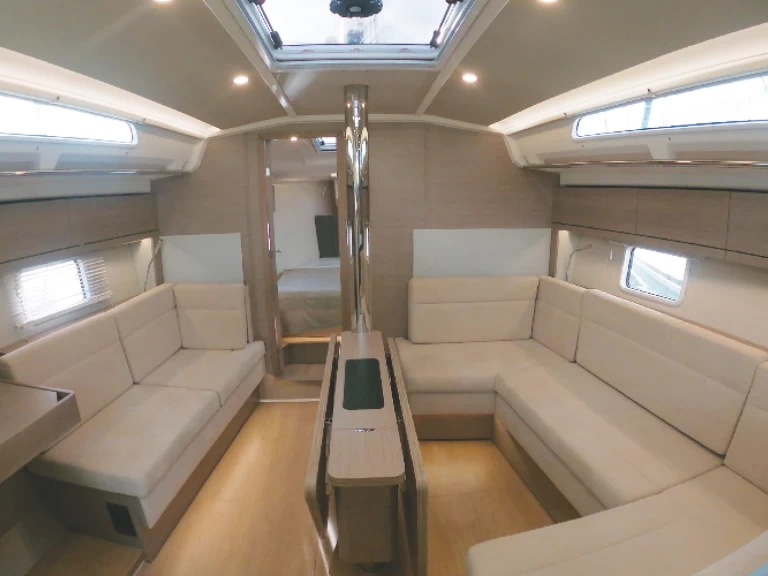 Pronájem jachty v Hyeres -69 HANSE 418 na Samboatu