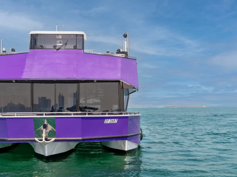 Pronájem lodi Dubai Marina lákavé ceny 1