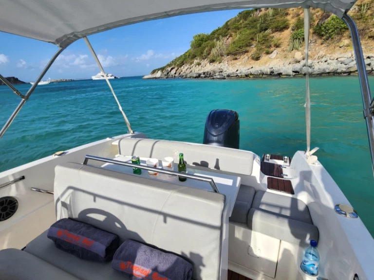 Pronajmout si Pacific Craft Pacific Craft 650 v Marigot