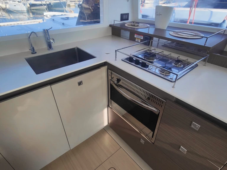 Pronájem Katamarán Leopard Catamarans / Robertson & Caine s licencí