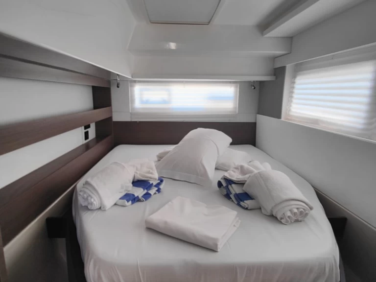 Pronájem jachty v Procida -Leopard Catamarans / Robertson & Caine Leopard 42 - 4 cab. na Samboatu