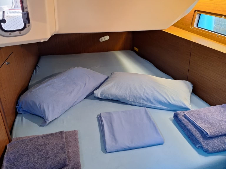 Pronajmout Plachetnice se skipperem či ne Bénéteau v Furnari