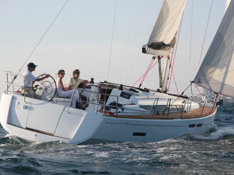 Pronájem lodi Jeanneau Sun Odyssey 409 v Procida na Samboatu