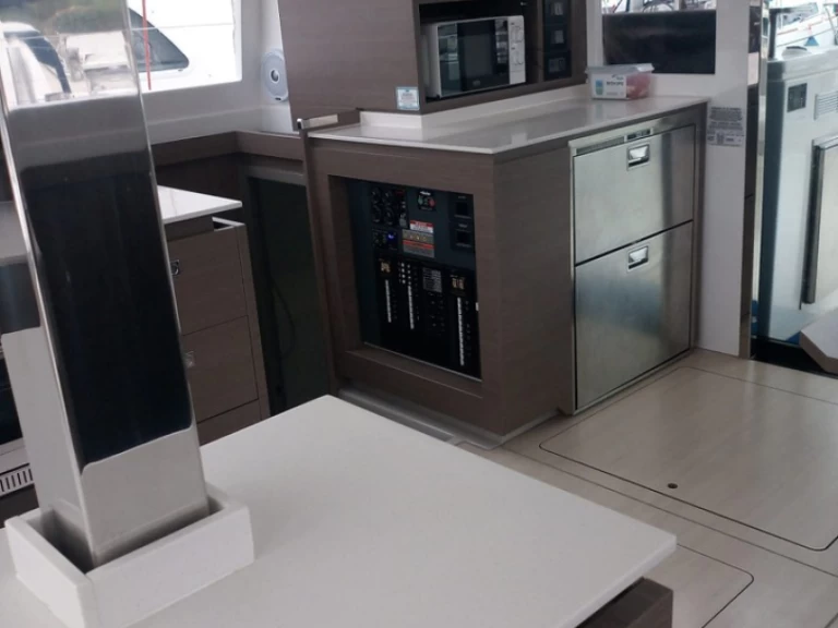 Pronájem lodi Leopard Catamarans / Robertson & Caine Leopard 42 - 4 cab. v Cannigione na Samboatu