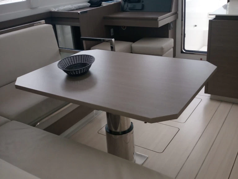 Pronájem Katamarán Leopard Catamarans / Robertson & Caine s licencí