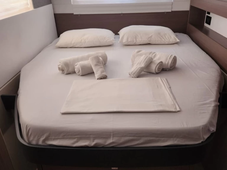 Pronájem jachty v Cannigione -Leopard Catamarans / Robertson & Caine Leopard 45 na Samboatu