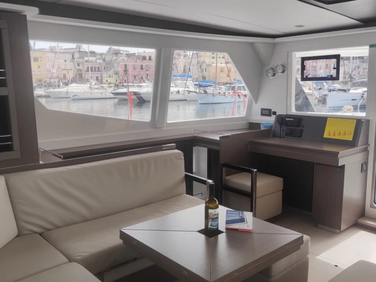 Pronájem jachty v Procida -Leopard Catamarans / Robertson & Caine Leopard 45 na Samboatu