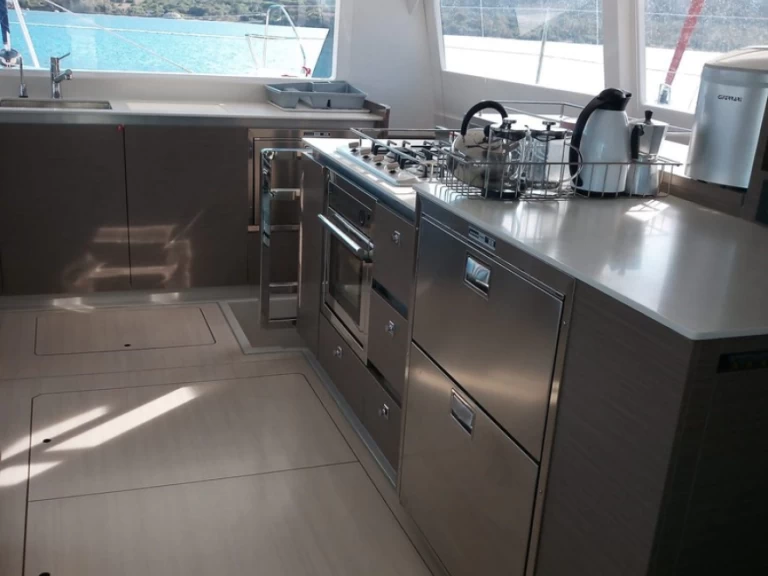 Pronájem Katamarán v Cannigione -Leopard Catamarans / Robertson & Caine Leopard 50 - 5 + 1 cab