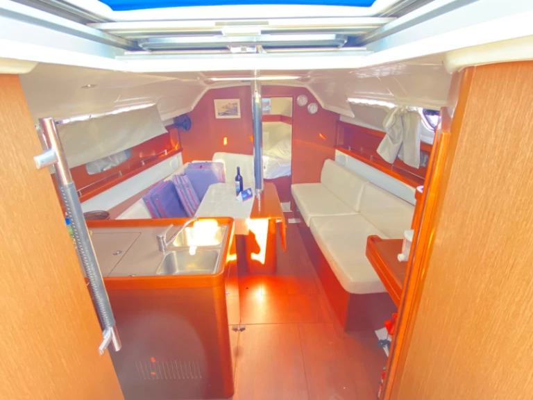 Pronájem Plachetnice Bénéteau s licencí