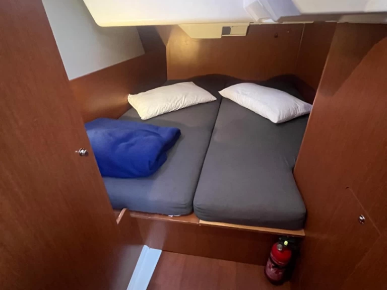 Pronájem Plachetnice v Cannigione -Bénéteau Oceanis 38.1