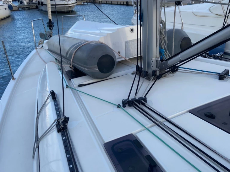 Pronajmout si Bénéteau Oceanis 40.1 v Procida