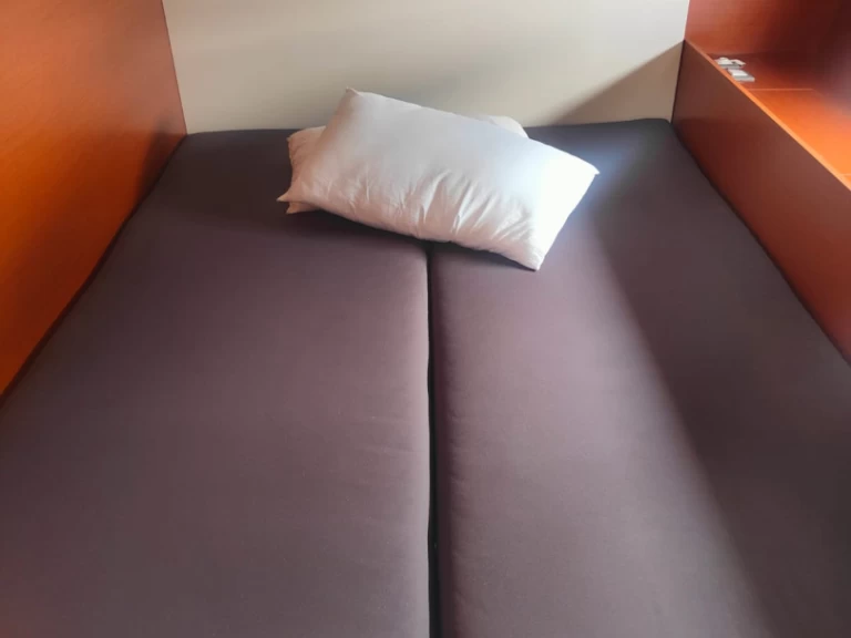 Plachetnice k pronájmu v Procida za nejlepší cenu