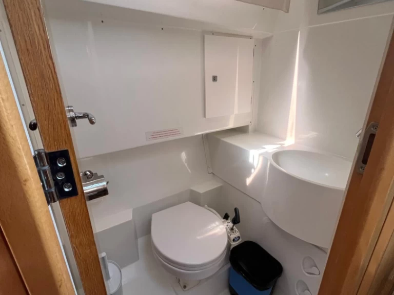 Pronájem jachty v Cannigione -Jeanneau Sun Odyssey 319 na Samboatu