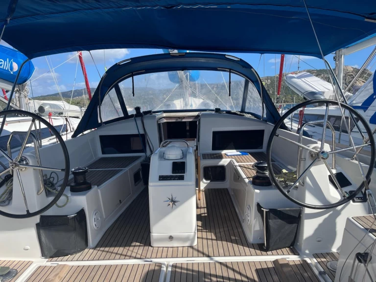 Pronájem lodi Jeanneau Sun Odyssey 440 v Cannigione na Samboatu