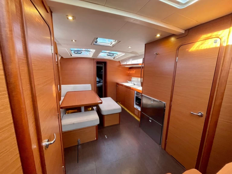 Pronajmout Plachetnice se skipperem či ne Dufour v Alicante