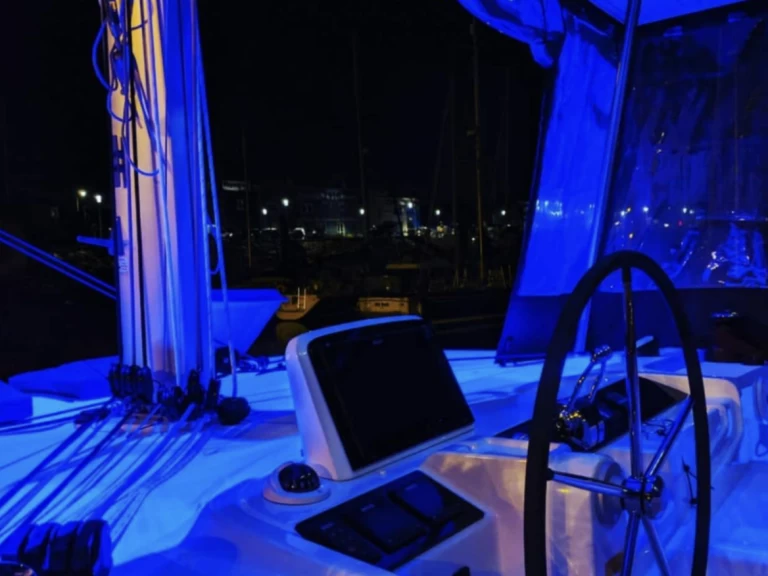 Lagoon Lagoon 46 jednotlivci a charterové společnosti v Figari