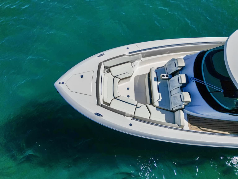 Pronájem Jachta v West Palm Beach -Tiara 43LS