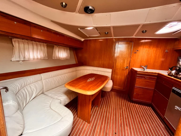 Bavaria Bavaria 37 Sport jednotlivci a charterové společnosti v Fethiye