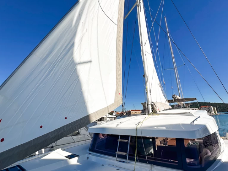 Pronajmout si Bali Bali Catsmart v Pirovac