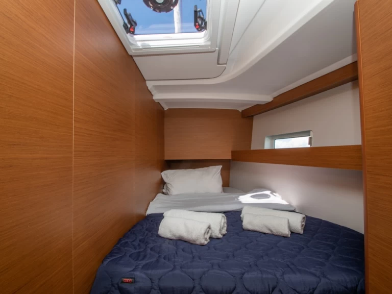 Pronájem Plachetnice Jeanneau s licencí