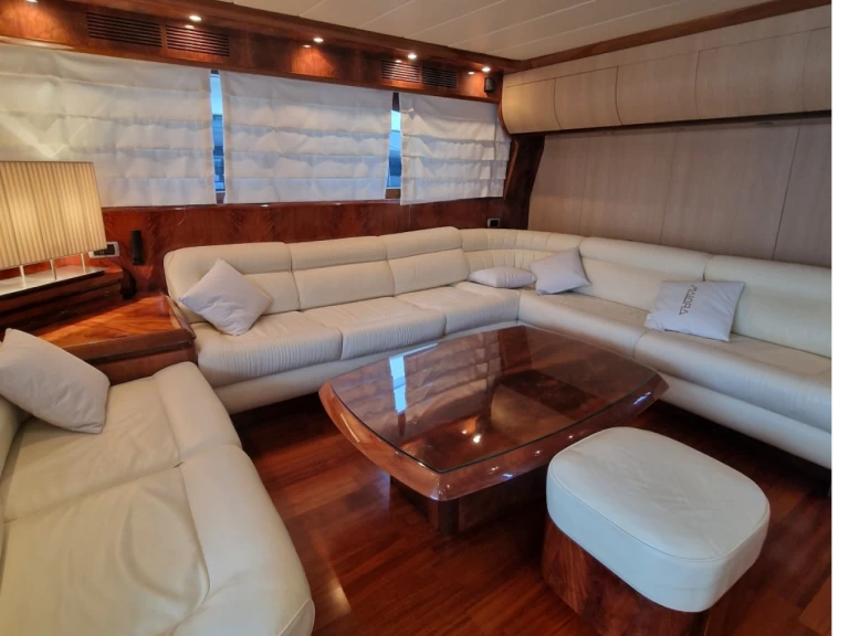 Pronájem lodi San Vincenzo lákavé ceny 20 s