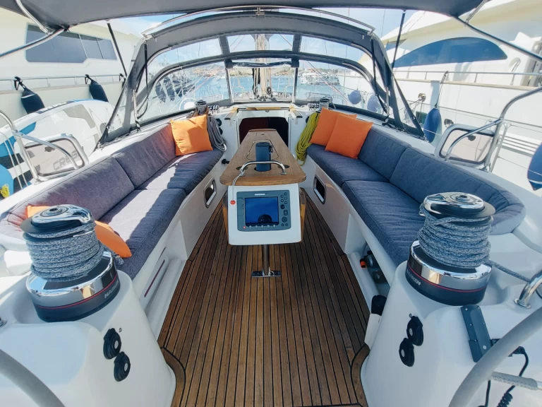 Plachetnice k pronájmu v Golfo Aranci za nejlepší cenu