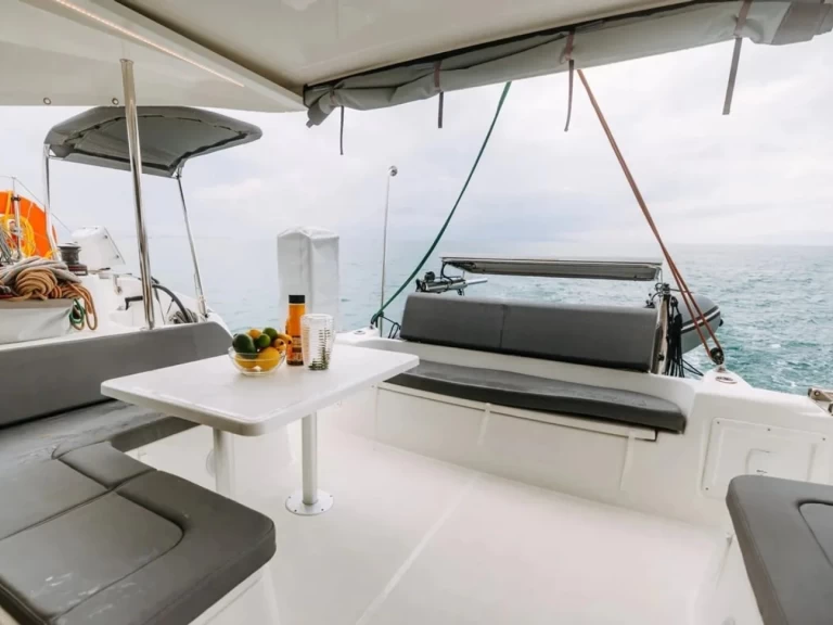 Pronajmout Katamarán se skipperem či ne Excess v Fiskárdo