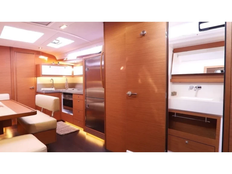 Pronájem jachty v Palermo -Dufour Dufour 470 na Samboatu