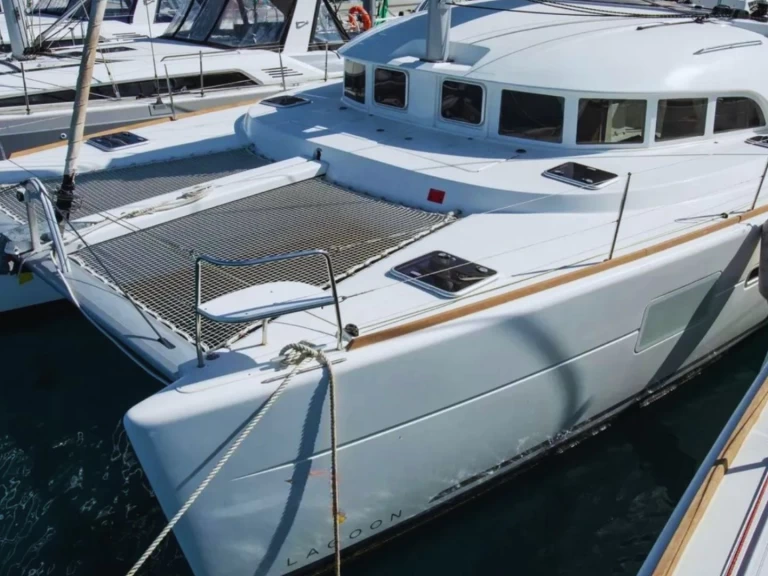 Pronájem lodi Lagoon Lagoon 380[G] v Vibo Marina na Samboatu