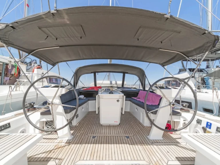 Pronájem lodi Lavrio lákavé ceny Oceanis 46.1