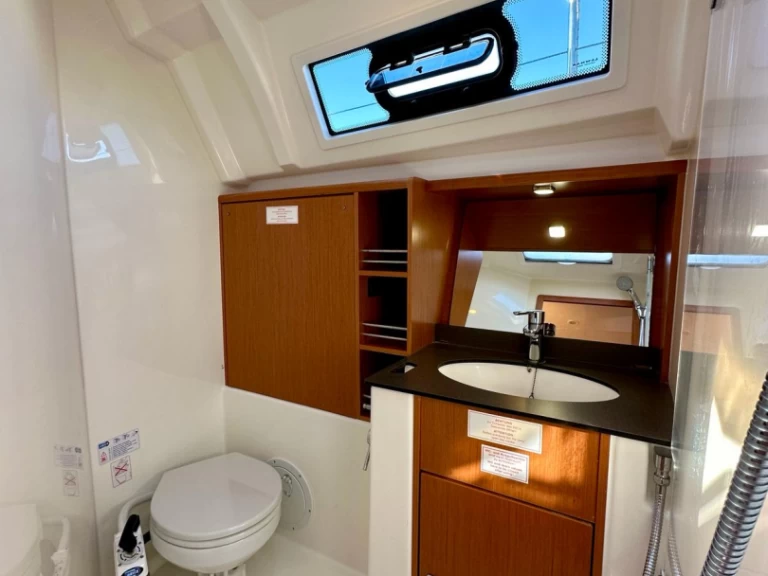 Pronájem Plachetnice Bavaria s licencí