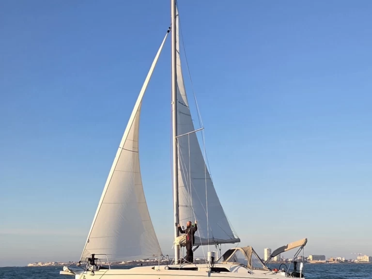 Plachetnice k pronájmu v Les Sables-d'Olonne za nejlepší cenu