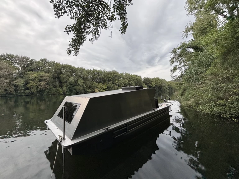 ARYNBOAT 530E jednotlivci a charterové společnosti v Caix