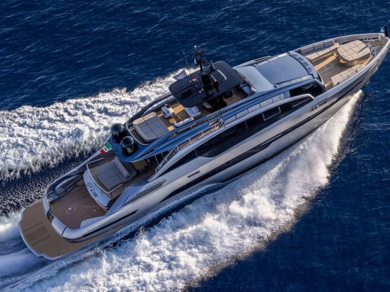 Pronajmout si Pershing 116' PERSHING v Miami