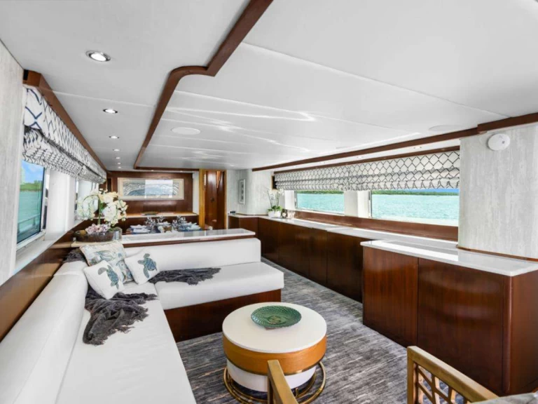 Pronájem Jachta Maiora s licencí