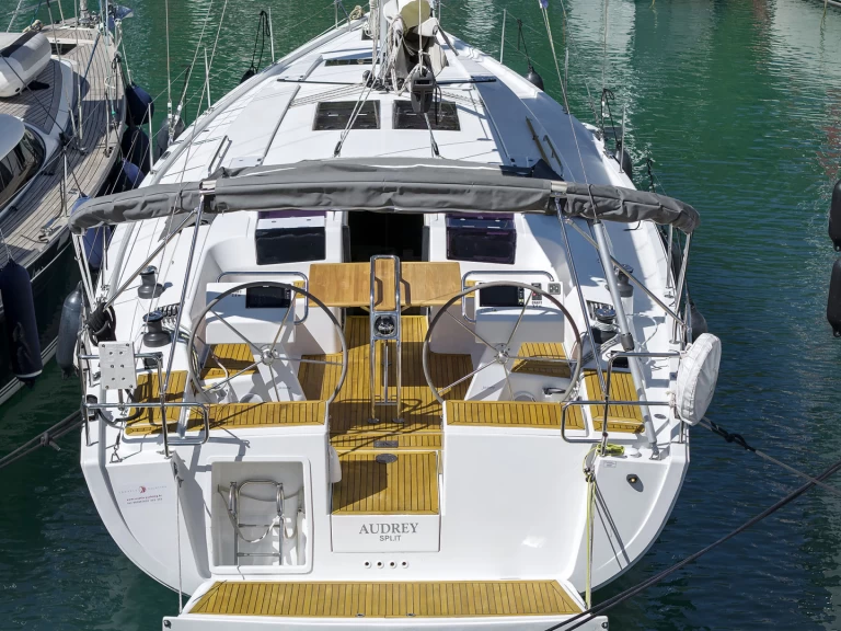 Pronájem lodi Hanse Hanse 455 v Komolac na Samboatu