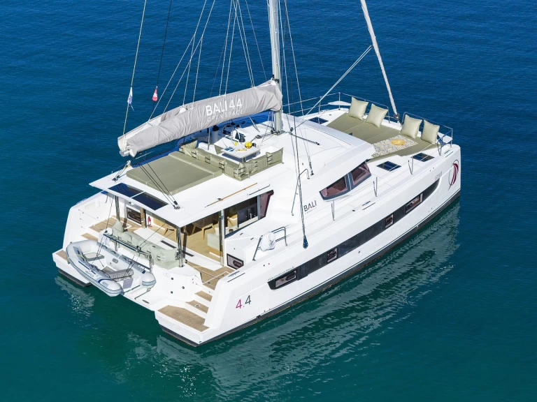 Pronajmout si Bali Bali 4.4 v Donji Seget