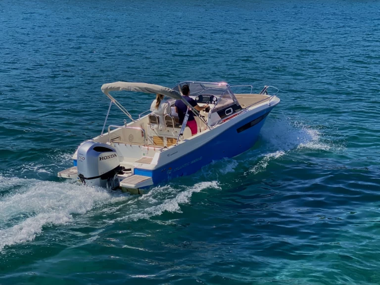 Motorová loď k pronájmu v Tribunj za nejlepší cenu