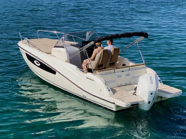 Pronájem lodi Tribunj lákavé ceny Activ 675 Sundeck