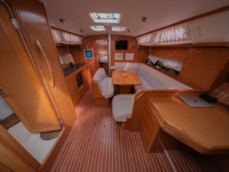 Pronájem Plachetnice v Barcelona -Bavaria C 40