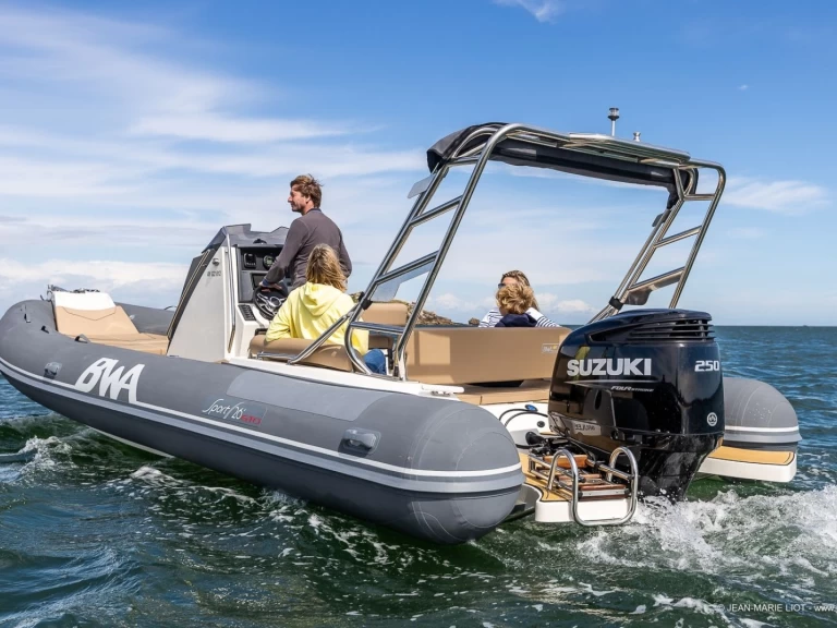 Pronajmout si Bwa Sport 26 GTO v La Trinité-sur-Mer