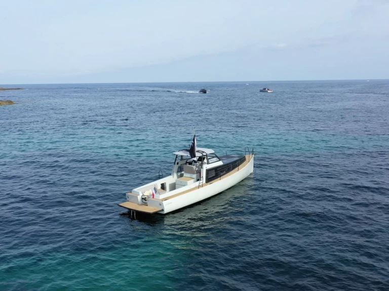 Pronájem Motorová loď v La Trinité-sur-Mer -BUEHLER TURBOCRAFT Silverfine