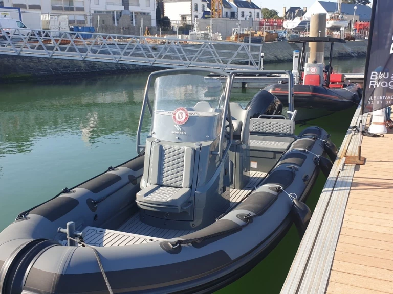 Pronajmout Polotuhá loď se skipperem či ne Highfield v Port-Haliguen