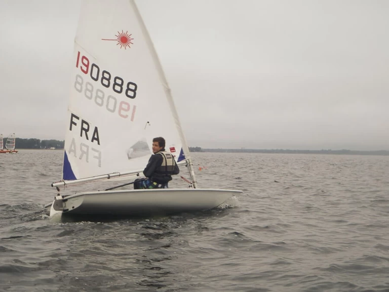 Pronájem lodi Carnac lákavé ceny Laser Solo