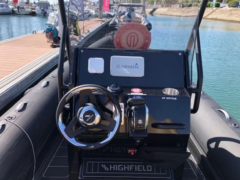 Pronajmout si Highfield HIGHFIELD 700 v La Trinité-sur-Mer